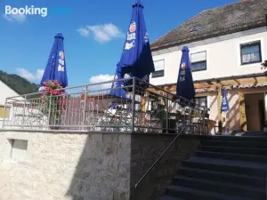 Gasthaus Felsenwastl