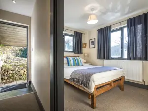 Rock Cottage - 3 Bedroom Holiday Home - Fishguard