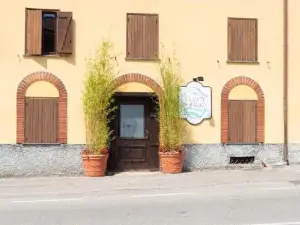 La Corte Sul Lago