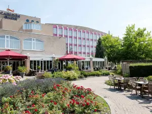 Carlton Oasis Hotel