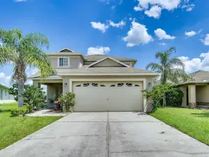Sunny Wesley Chapel Home ~ 2 Mi to Epperson Lagoon