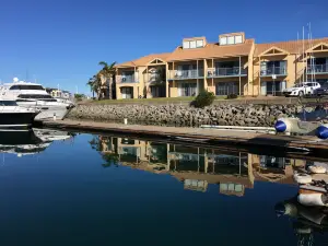 Marina Hotel