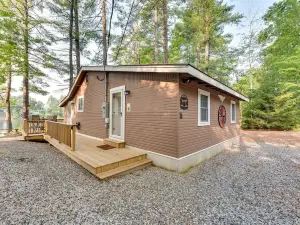 Lakefront Limerick Cottage w/ Private Beach!