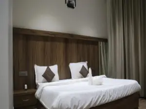 T P Garden and Hotel