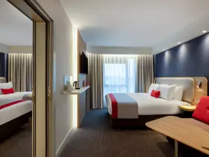 Holiday Inn Express And Suites Reims Rives De Vesle