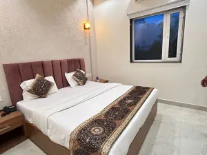 Hotel Satsang Grand