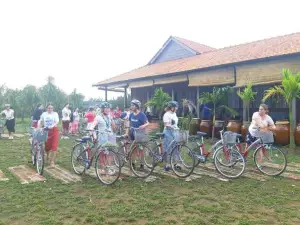 Út Trinh Bến Tre Homestay