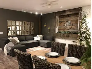 Whole house: BEST location!