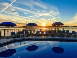 Spruce Point Inn Resort and Spa
