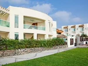 Artisan Playa Esmeralda Family Beach Hotel