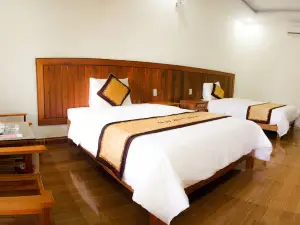 Hoa Binh Hotel