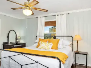 Tranquil Retreat - Lavish Fireplace, Grill House, Hot Tub