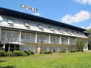 Hotel Hangelar