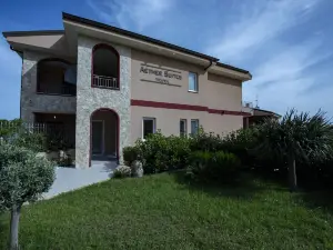 อายเธอสวีทส์ โตรเปอา