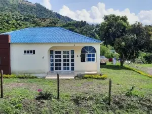 PEÑA NEGRA鄉村總部