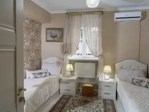Elia Boutique Hostel & Apart-Hotel