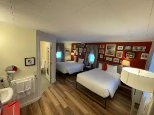 Sleep Woodstock Motel