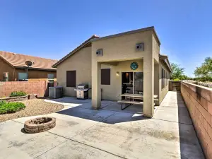 Sahuarita Retreat w/ Grill ~ 24 Mi to Tucson!
