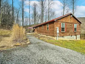 Cozy Cabin in Parsons Hike, Fish and Explore!