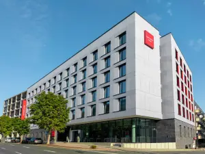 多特蒙德萊昂納多酒店