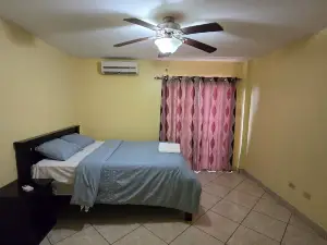 Paradise Suites & Residence