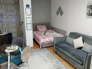 Luks Apartman Jugi Free Public Parking