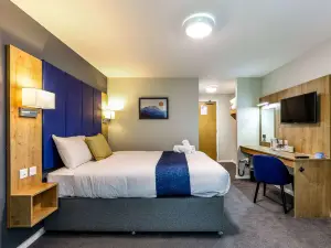 Days Inn by Wyndham Warwick North M40