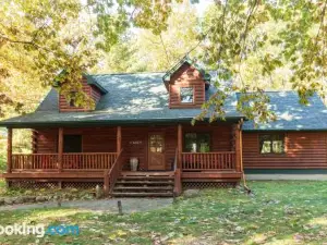 Torch Lake Cabin in the Woods the Heart of Torch