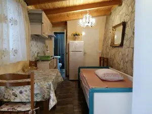 Kristallia Rooms