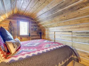 Jemez Springs Cabin w/ Stunning Mtn Views!