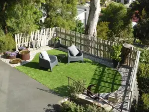Spacious Apartment - Warm and Welcoming in Lindisfarne, 8 Min from CBD
