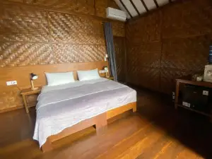 SeaGate Bungalows