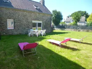 gite au calme centre finistère jardin clos
