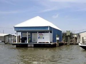 HONEYHOLE 3BR.  Beautiful, spacious, and best of all...NO BUNK BEDS!