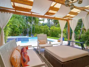 Beach Villa in El Portillo Sleeps 12