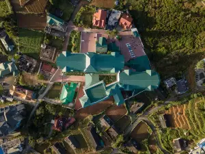 Araliya Red - Budget Friendly - Where You Find Stunning 360 Panoramic View of Nuwara Eliya