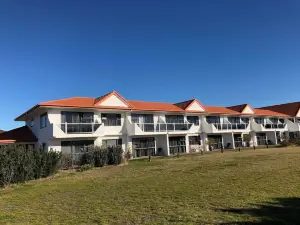 Harbour View Motel on Ahuriri Beach in Napier NZ with Sea View Suites