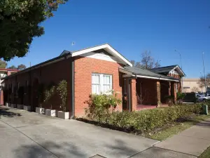 Apartments on Morrow