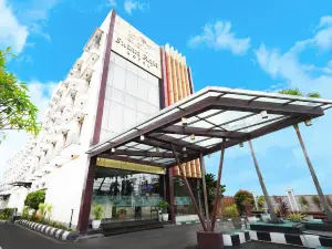 Sutan Raja Cirebon Hotel