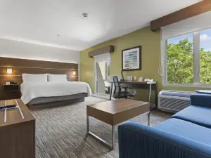 Holiday Inn Express & Suites Surrey