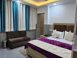 Hotel Sheeri Inn