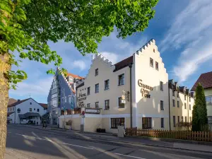 Zur Post Kümmersbruck Hotel & Tiny Houses