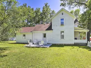 Family-Friendly Menomonie Retreat Walk to Town!