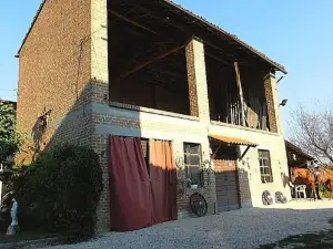 Felix House