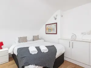 Gyllingeham Suite 2