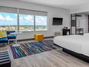 Aloft Dallas Arlington South