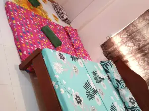 Aremen Transient, Nipa Hut with shared main house's bathroom