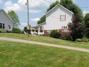 Farmhouse at Cattail Creek