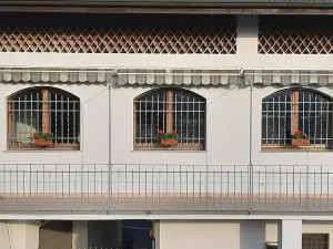 Large, comfortable and cozy house close to Milan-Bergamo Airport bgy(14 Km)