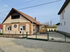Hocza House Poroszlo